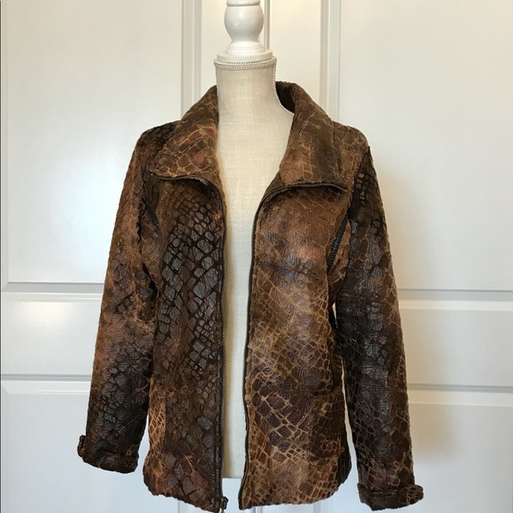 J27_CHERYL NASH. Brown textured metallic jacket. - Picture 2 of 6